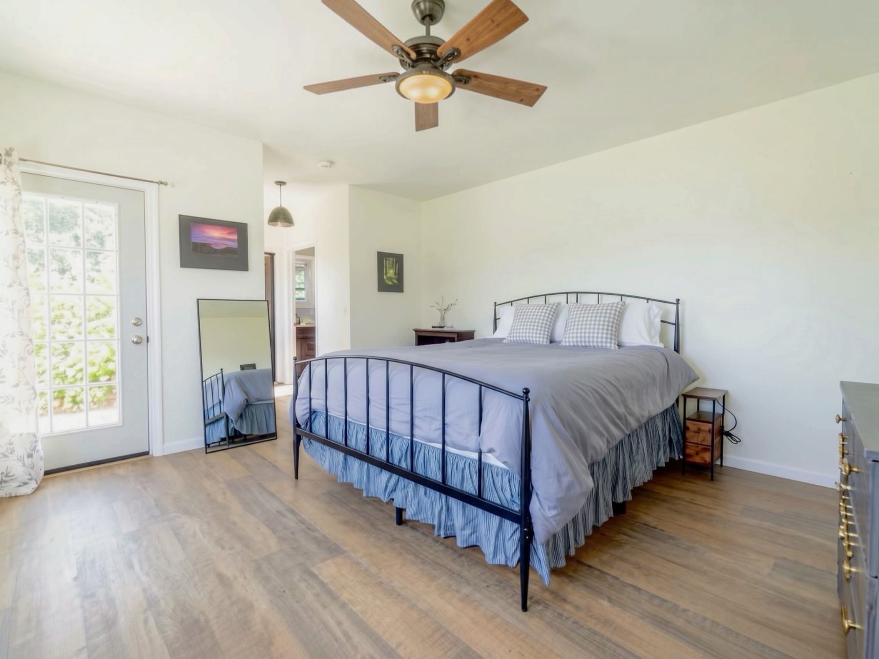 Primary suite
